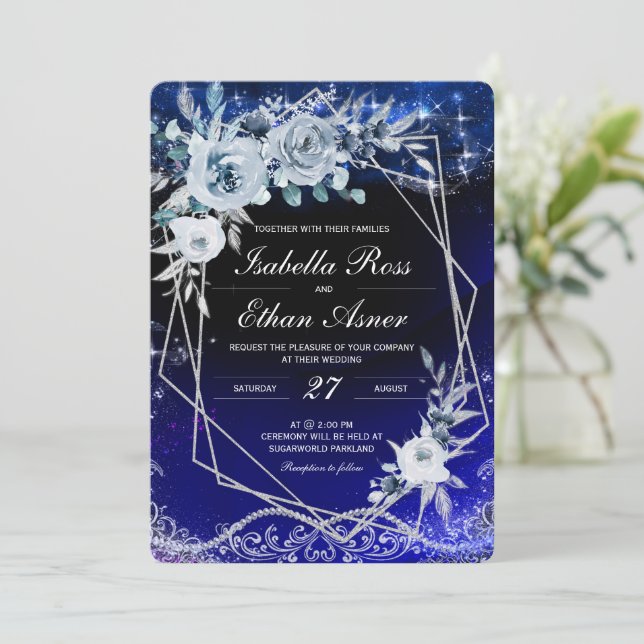 Convite Casamento Geométrico Azul Real e Branco Prateado (Em pé/Frente)