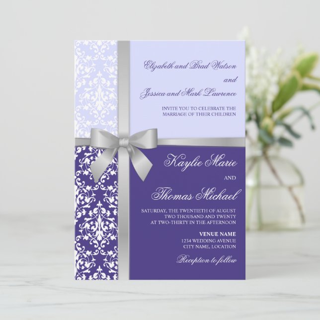 Convite Casamento Lilático Roxo-Roxo do Damask Faux Silver (Em pé/Frente)