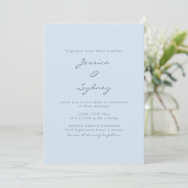 Convite Casamento Minimalista Moderno com Letra Azul Suave (Em pé/Frente)