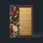 Convite Casamento Moderno Floral Dourado e Borgonha<br><div class="desc">Bela buquê de burgundy e creme de flores misturadas a verdes que cercam fontes modernas feitas em branco sobre fundo elegante e profundo de burgundy foram usadas para criar este convite moderno ao casamento. Enreita de ouro falso com a área do local de casamento. Perfeito para qualquer casamento. Coordenando burgundy...</div>