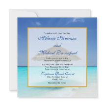 Casamento na Praia Tropical com Guarda-Sol de Palh