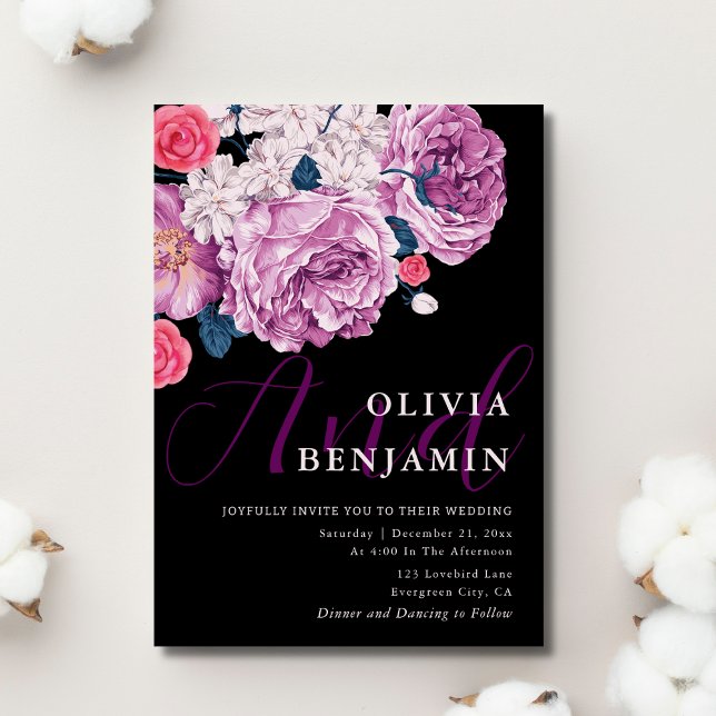 Convite Casamento Negro da Rosa Violeta Elegante (Elegant Violet Rose Calligraphy Black Wedding Invitation)