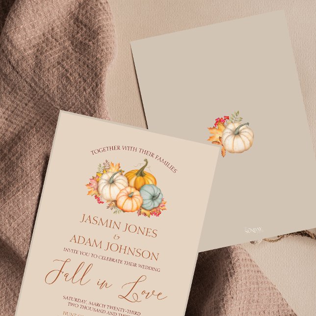 Convite Casamento Neutro Rustic Pumpkins Autumn (Fall in Love Autumn Fall Harvest Pumpkins Wedding Invitation)