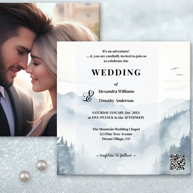 Convite Casamento no inverno de Montanha Pine Trees (Winter wedding invitation featuring a watercolor mountain landscape scene with pine trees)