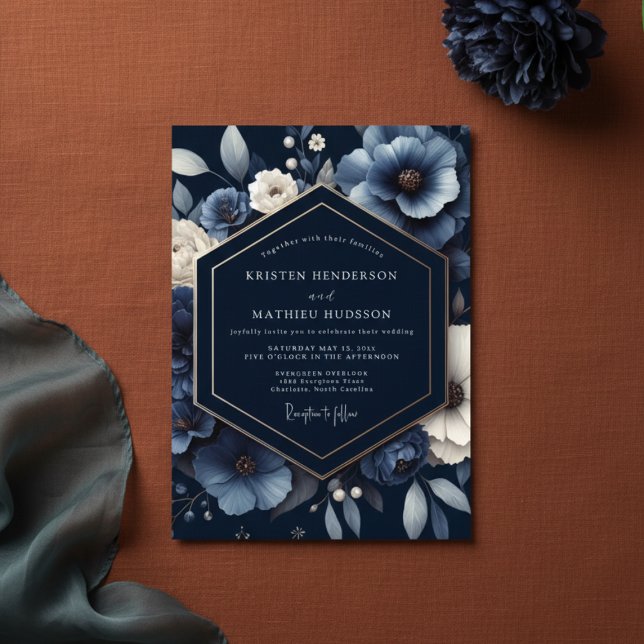 Convite Casamento Opulento com Floral Azul-Marinho (Criador carregado)
