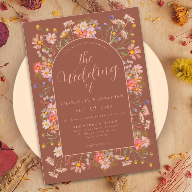 Convite Casamento outono de laranja queimado do Arco de Fl (Wildflower arch elegant script terracotta burnt orange peach  fall wedding invitation )