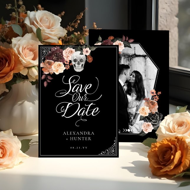 Convite Casamento outono do Gótico do toque de mão do esqu (Skeleton Hand Ring Goth Fall Wedding Save the Date Invitation - Front & Back)