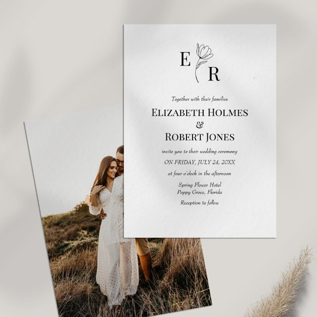 Convite Casamento Personalizado De Fotografia Do Monograma (Elegant Floral Monogram Custom Photo Wedding Invitation on white table with dry wildflower.)