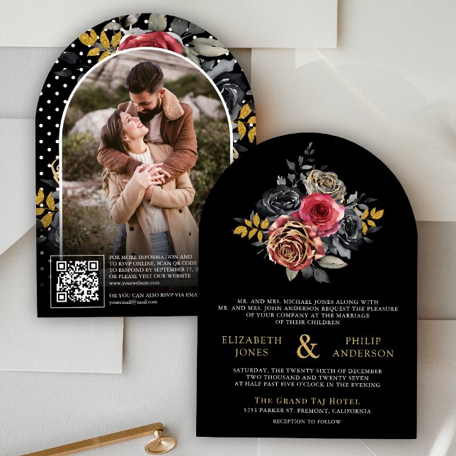 Convite Casamento Preto Código QR de Rosas Florais Borgonh (Criador carregado)