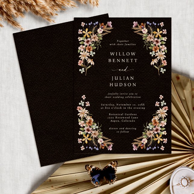 Convite Casamento Preto de Bóho de Flor Selvagem (Wildflower Boho Black Wedding Invitation by Painted Paperie
)