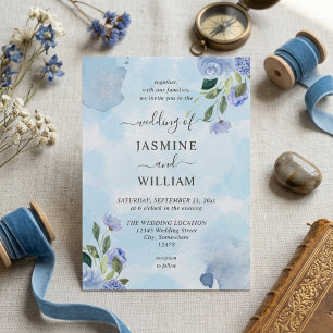 Convite Casamento Romântico Floral em Azul Desbotado com A