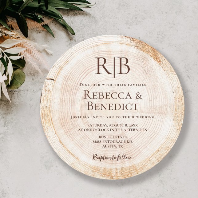 Convite Casamento Russo Único do Grain da Árvore da Madeir (Custom monogram rustic wood cut slice round wedding invitation card.)