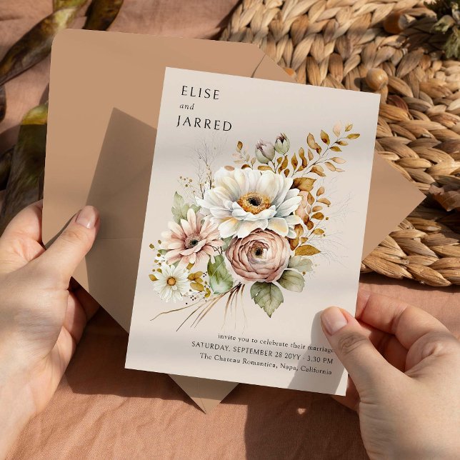 Convite Casamento Rústico Floral Marrom Neutro Simples Ele (Wedding Invitation from the Rustic Floral Brown Neutral Wedding Collection by Darling & May)