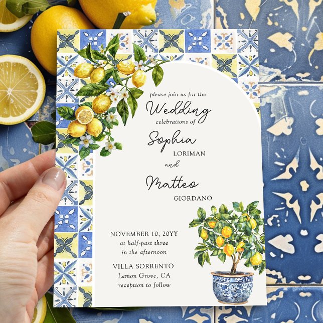 Convite Casamento Rústico Mediterrâneo com Arco de Jardim  (Arch Wedding Invitation from the Lemon Grove Wedding Collection by Darling & May)