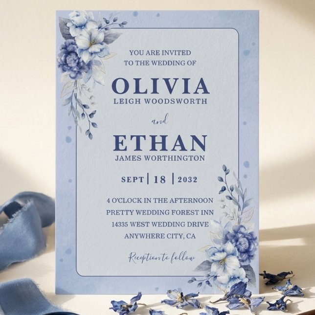 Convite Casamento Tradicional Floral em Azul Elegante com  (Criador carregado)