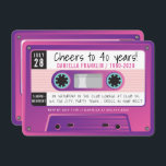 Convite CASSETTE FITA, sexo roxo de aniversário da discote<br><div class="desc">por kat massard >> https://linktr.ee/simplysweetpaperie <<<< A retro cassette tape chamam design para o seu BIRTHDAY - original design perfeito para uma dona de vintage ou disco de 70 ou DICA de anos 80: 1. Para alterar/mover gráficos e fontes e adicionar mais texto - pressione o botão "personalizar". - -...</div>