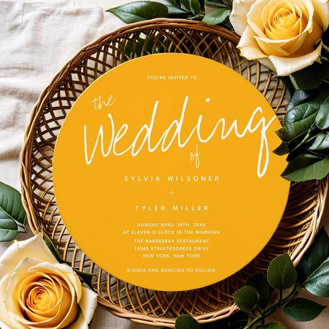 Convite Casual Casual Yellow Typografia Weding (Customize this cheerful yellow invitation for your wedding!)
