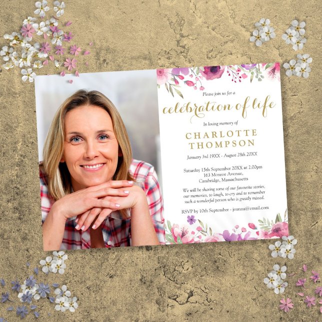 Convite Celebração de Vida Funeral Floral Gold Script (Floral Gold Script Celebration of Life Funeral Invitation)