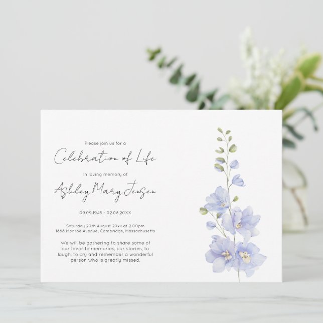 Convite Celebração Simples da Vida com Delphinium (Em pé/Frente)