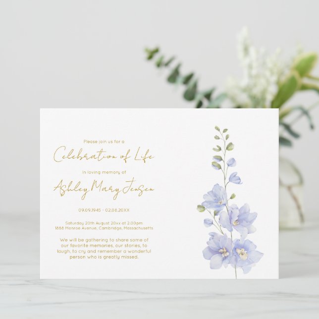 Convite Celebração Simples da Vida com Delphinium (Em pé/Frente)