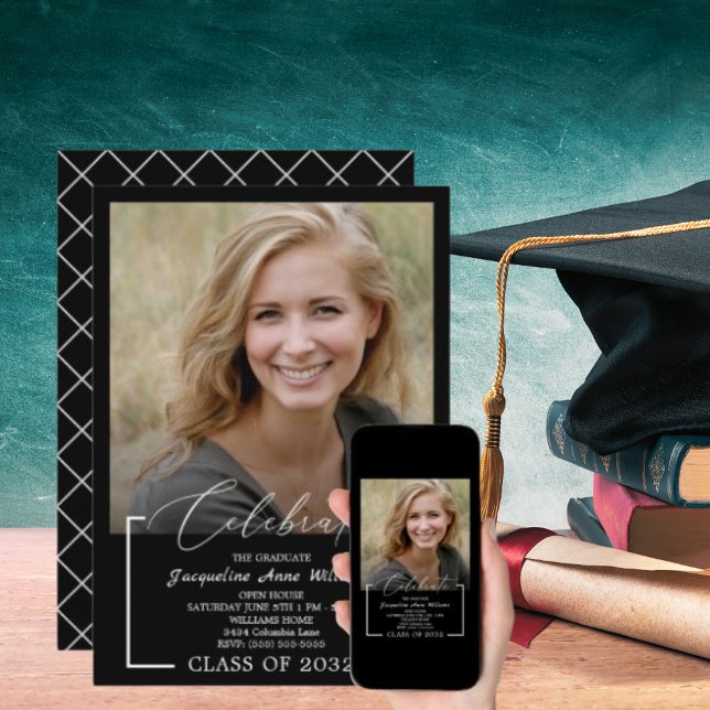 Convite Celebrar Classe de Graduação de Branco Preto Foto  (Celebrate Graduating Class of Photo Black White In Invitation)