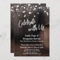 Celebrar com o barril e as luzes de vinho de madei