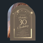 Convite Celestial Mocha Dourada Sun Moon Stars aniversário<br><div class="desc">A Celestial Mocha Dourada Sun Moon Astronomy aniversário de 30 anos Photo Invices apresenta um elegante sol dourado, lua e estrelas com um quadro de ouro sobre um fundo de mocha. Dentro é a sua informação de convite de 30 anos. Ao contrário, adicione sua foto favorita. Projetado para você pelo...</div>