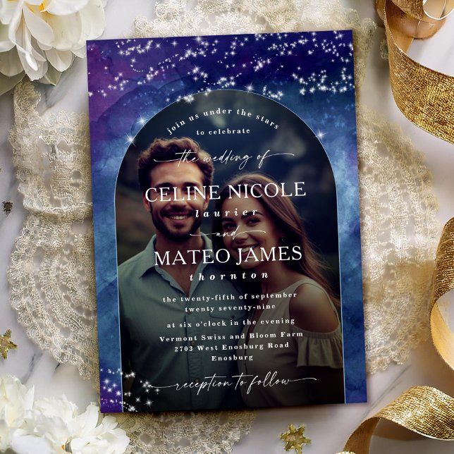 Convite Celine • Foto Casamento Céu Noturno Arqueado (Capture your love with the Celine photo wedding invite, with a custom monogram on the back.)