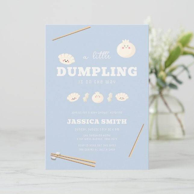 Convite Chá de Bebê Azul Moderno Kawaii Bao Dumpling  (Em pé/Frente)