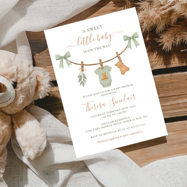 Convite Chá de Bebê Boho Sage Roupas de Bebê (Boho Sage Green Clothesline Baby Shower Invitation)