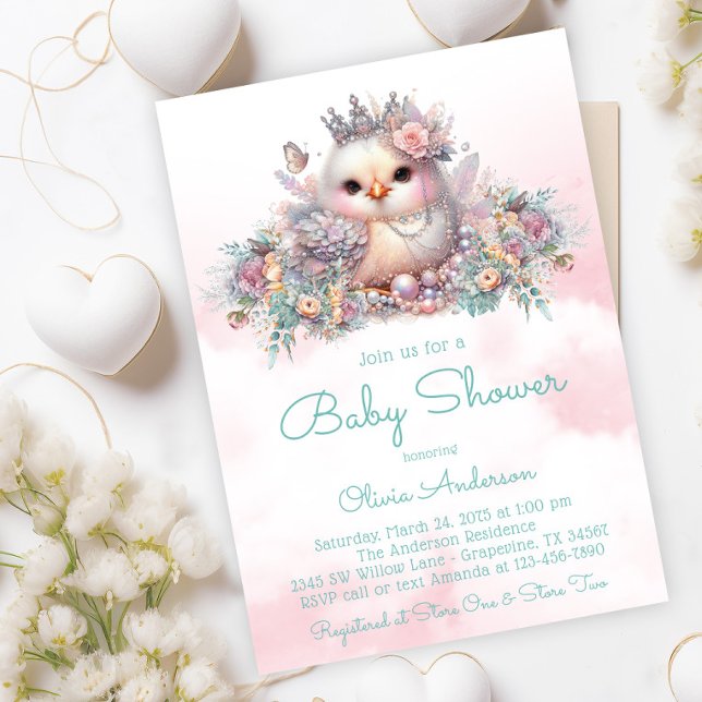 Convite Chá de Bebê da Borboleta Kid (Adorable chick with pearls, butterfly and crown on a pretty floral background.)