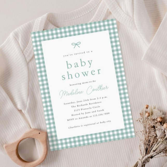 Convite Chá de Bebê Neutro em Tons de Verde Oliva Simples (Gingham check sage green gender neutral baby shower invitation.)