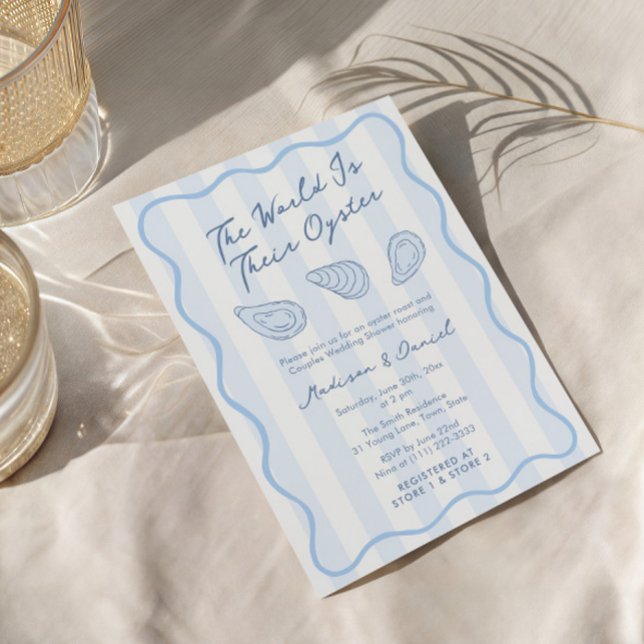 Convite Chá de casamento de Casais torrados de ostras dese (The world is their oyster trendy hand-drawn blue and white couples wedding shower invitation)
