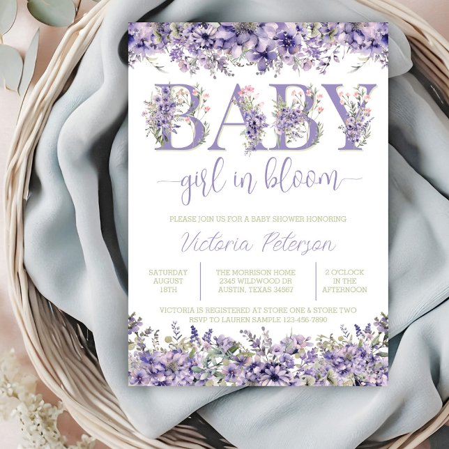 Convite Chá de fraldas de flor selvagem (Pretty purple lavender watercolor wildflower baby in bloom invitation with floral text.)