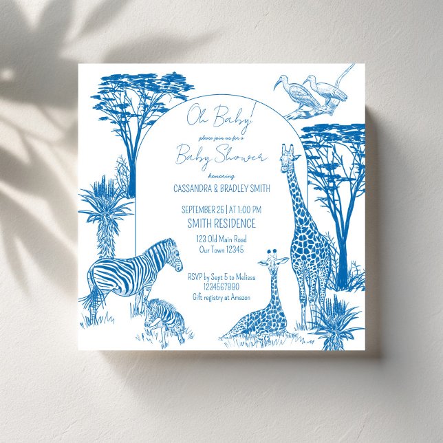 Convite Chá de fraldas de girafa azul Safari (Safari blue toile de jouy giraffe African animals baby shower invitation cards template)