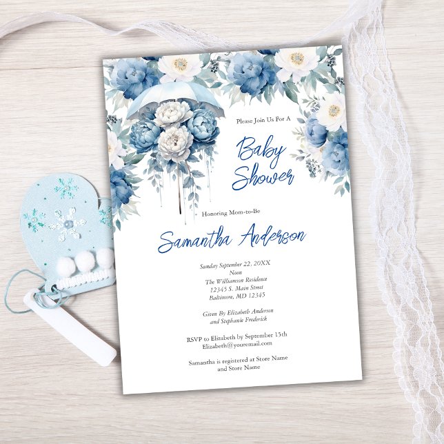 Convite Chá de fraldas de Guarda-chuva azul branco Floral (Dusty Blue White Floral Baby Shower Umbrella Baby Boy Baby Shower Invitation)