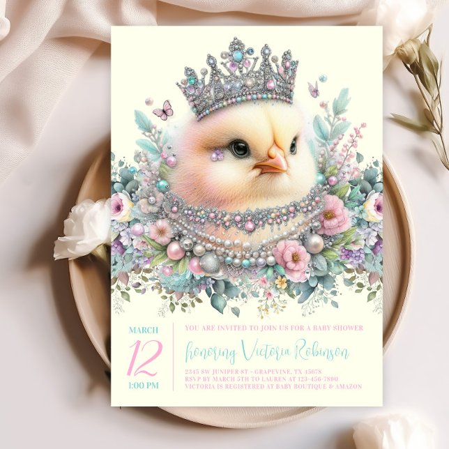 Convite Chá de fraldas de Pintinho bonito Pastel (Beautiful chick with jewels and crown on a pretty floral background. )