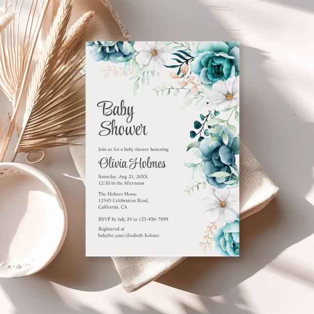 Convite Chá de fraldas Floral Esbranquiçado e Teal (Off-White and Teal Floral Baby Shower Invitation on a neutral boho table.)