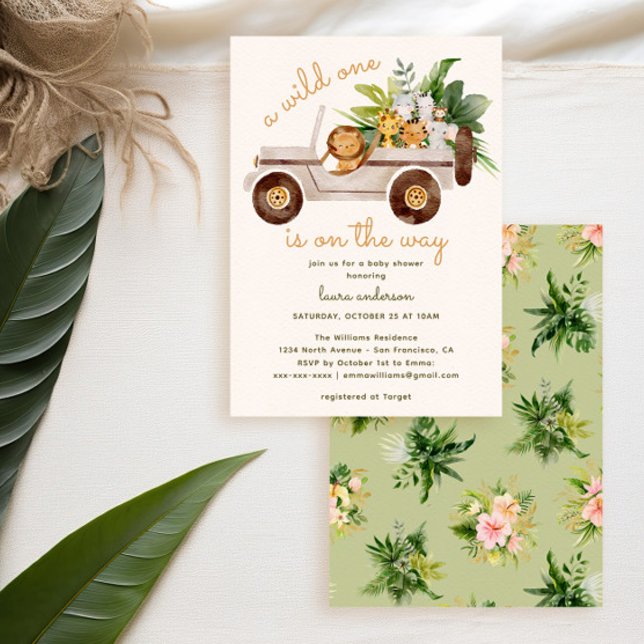 Convite Chá de fraldas Safari Selvagem Um Animal Selvagem (Safari baby shower invitation with watercolor animals in 4x4 car and tropical flowers)