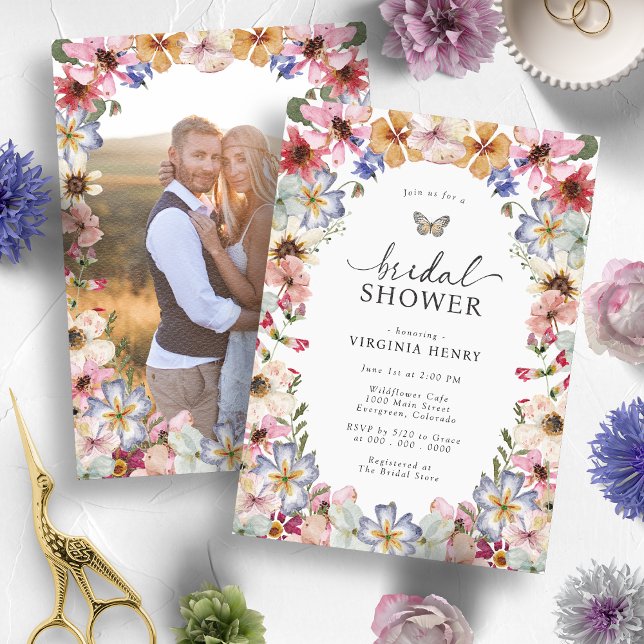 Convite Chá de Noiva com Flores Silvestres (Colorful Boho Wildflower Bridal Shower Invitation with Engagement Photo by Painted Papery
)