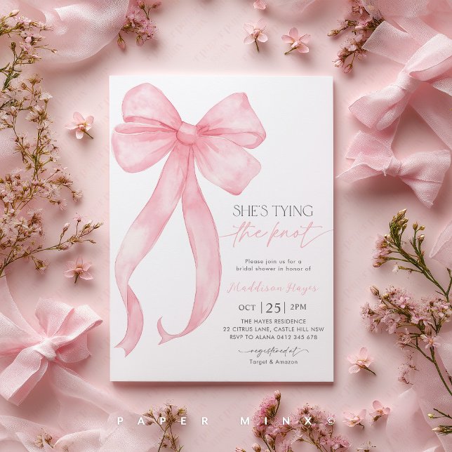 Convite Chá de panela de Casando de Arco rosa (Pink Bow Bridal Shower Invitation | She's Tying The Knot | Coquette Bridal Shower Theme)