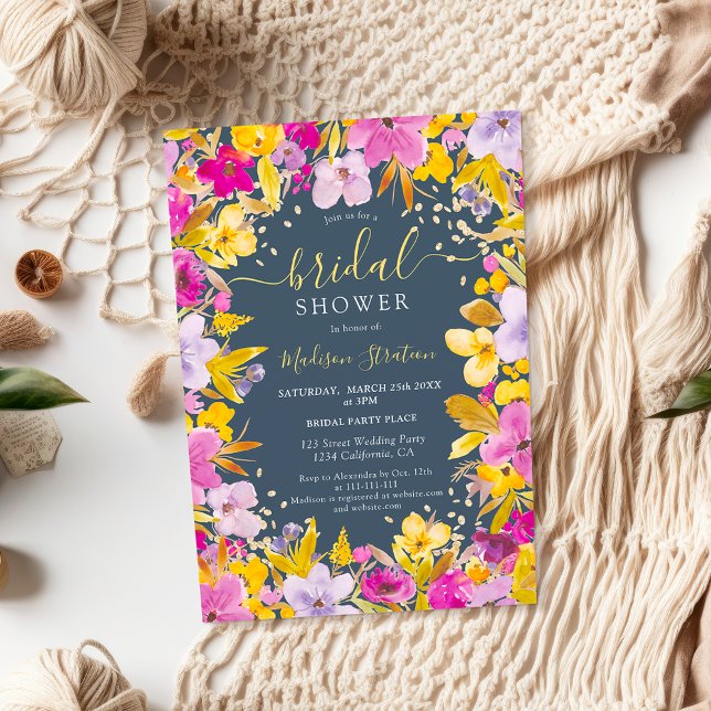 Convite Chá de panela floral lavanda roxo moderno de Boho (Boho modern purple lavender floral bridal shower invitation on dusty blue)