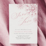 Convite Chá de panela Rosa de Neve no Amor<br><div class="desc">Comemore o amor com nosso Chá de panela Pink Snow in Love, com flocos de neve delicados de aquarela em um rosa pincel suave. O elegante roteiro de caligrafia emparelhado com sotaques sutis de relva-reluz adiciona um toque chic, festivo, perfeito para um chá de panela de inverno nas terras maravilhosas....</div>