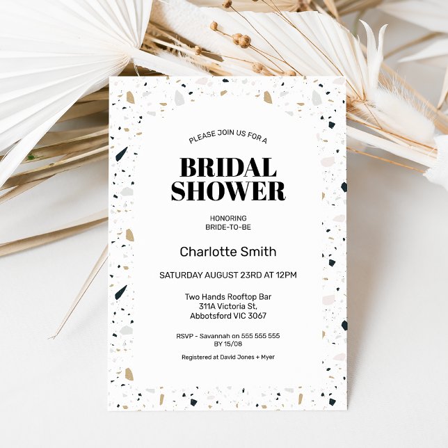 Convite Chá de panela Terrazzo Light Arch Moderno (Light colored terrazzo bridal shower invitation featuring an off white arch and black text.)