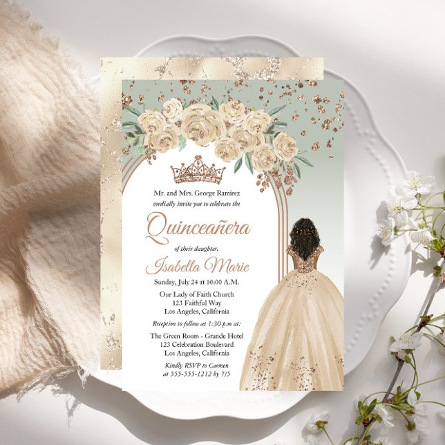 Convite Champanhe Elegante | Sage Floral Quinceañera (Elegant Champagne Color and Sage Green with Faux Rose Gold Glitter Brunette Quinceañera Invitation)