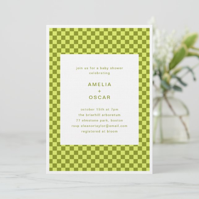 Convite Checkerboard Lime Olive Retro Couples Baby Shower (Em pé/Frente)