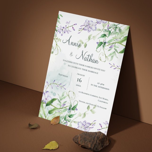 Convite Chic Purple Flowers Green Deixa Casamento Floral (Chic Purple Flowers Green Leaves Floral Wedding Invitation)