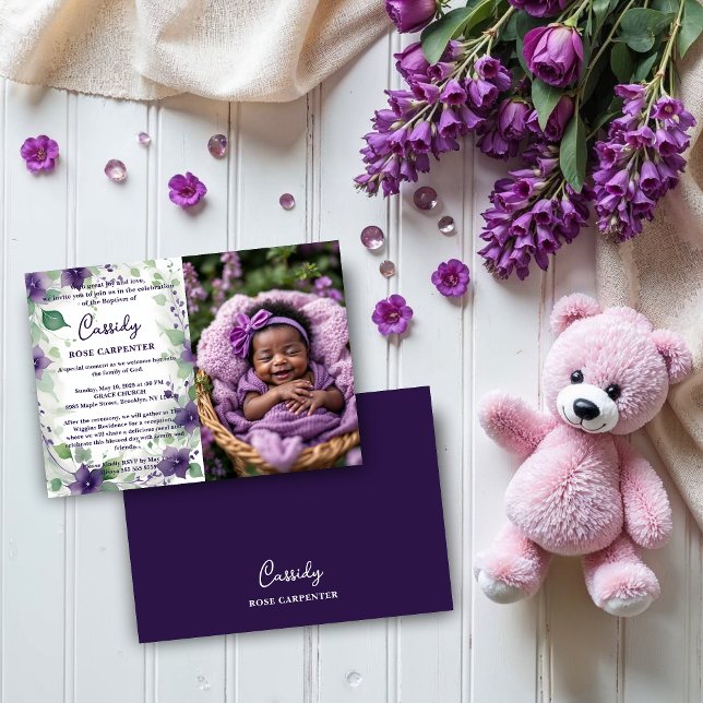 Convite Chic Purple Garland Floral Photo Christening Baby (Elegant Purple Garland Flowers on a White Background – Baby Christening Invitation Cards with Photo.)