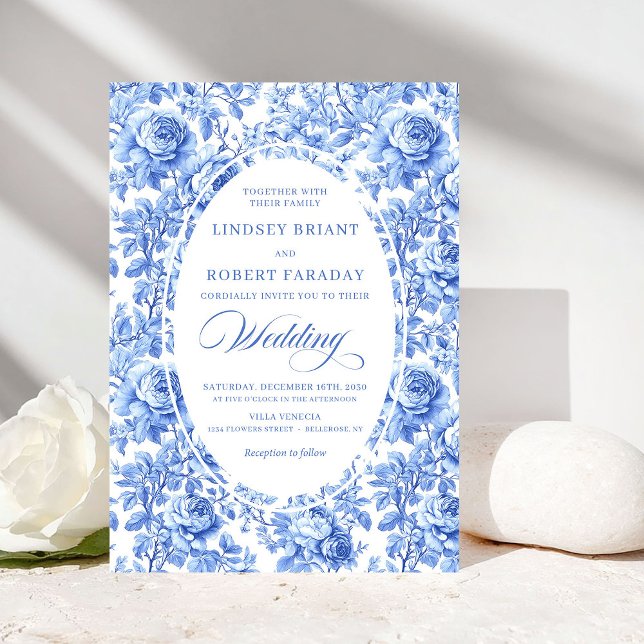 Convite Chic Royal Blue Toile Floral Wedding Invitation (Chic Royal Blue Toile Floral Wedding Invitation)