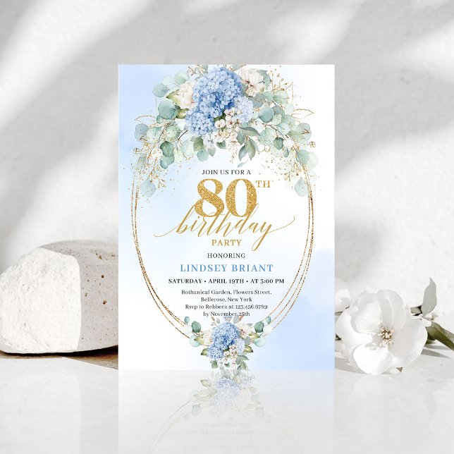 Convite Chic Timeless Blue Hydrangea Floral 80th Birthday (Chic Timeless Blue Hydrangea Floral 80th Birthday Invitation )